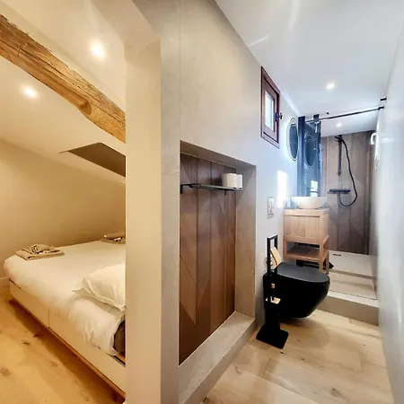 Le Saint Antoine - T2 Dans Vieil Daire Antibes