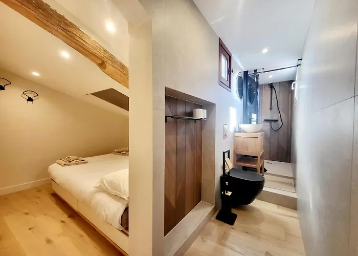 Le Saint Antoine - T2 Dans Vieil Daire Antibes